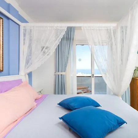 Apartmán Sea & Pool View In *