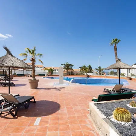 Sea & Pool View In Appartamento *