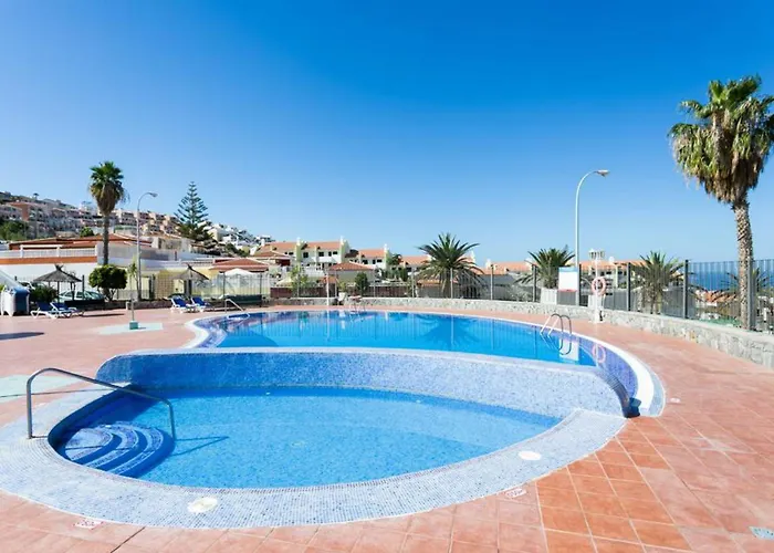 Sea & Pool View In Appartamento *