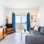 Sea & Pool View In Apartament *