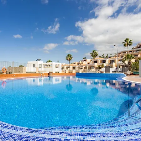 Apartamento Sea & Pool View In