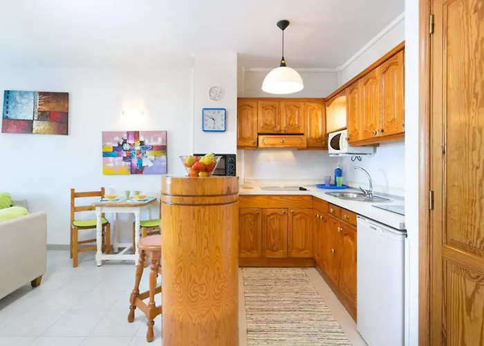 Sea & Pool View In Апартаменты Адехе