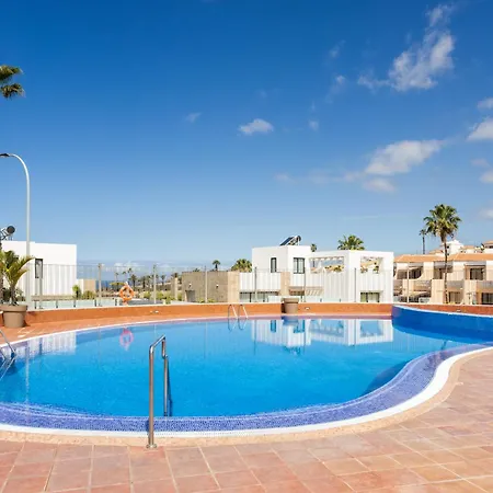 Apartman Sea & Pool View In *